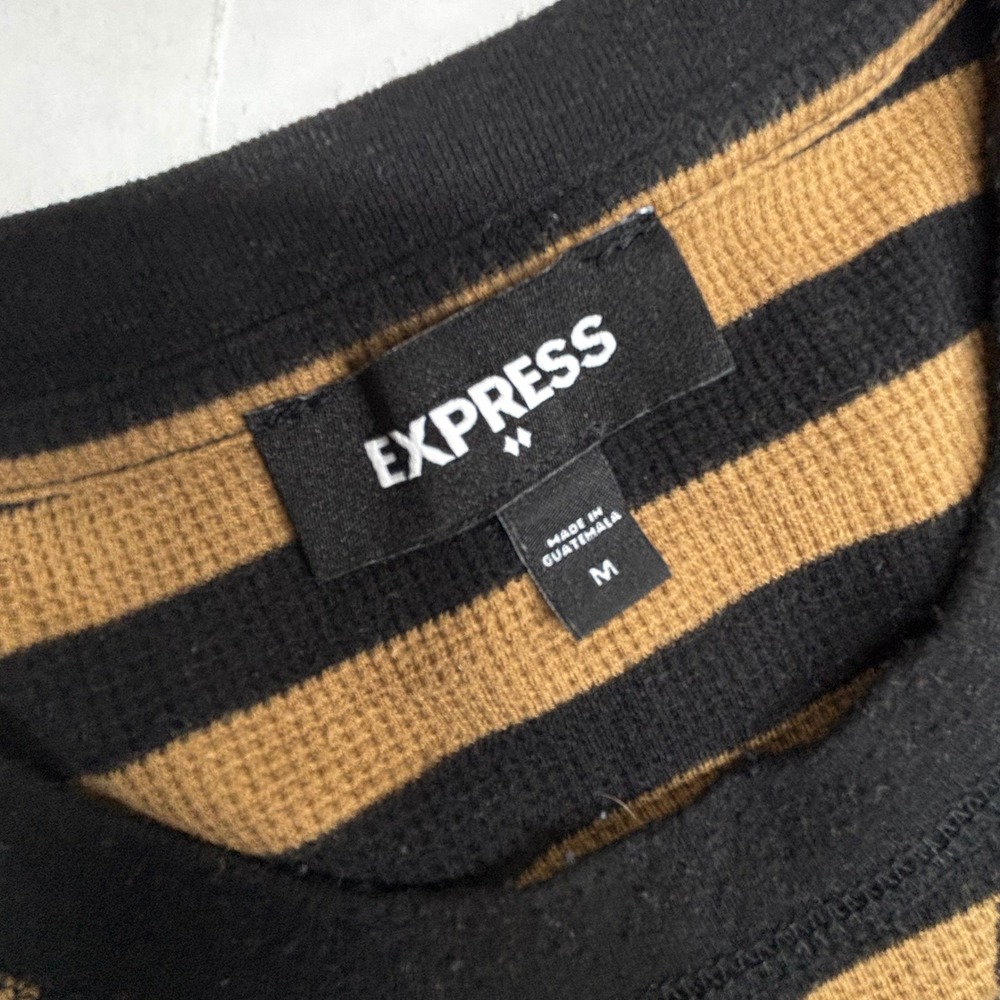 Express‎ Mens Thermal Shirt Striped Waffle Knit Black Tan Medium Retro Y2K EUC - Picture 4 of 10